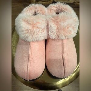 Hometop Cozy Pink Faux Fur Women's Slippers